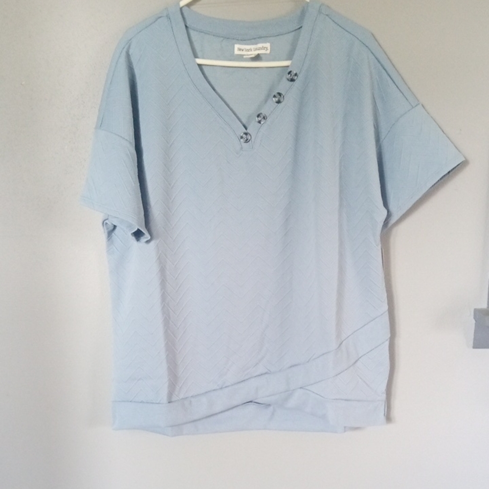 New York Laundry Sky Blue Short Sleeve Top Size XL